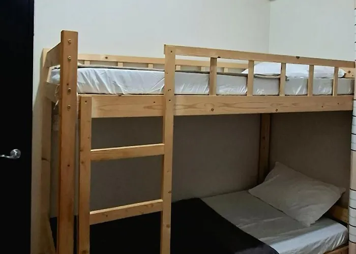 Cozy Modern 2 Bedroom 81 Newport Boulevard Apartahotel *