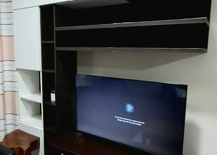 Cozy Modern 2 Bedroom 81 Newport Boulevard Manila