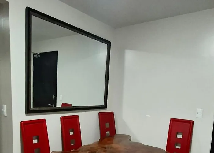 Cozy Modern 2 Bedroom 81 Newport Boulevard *