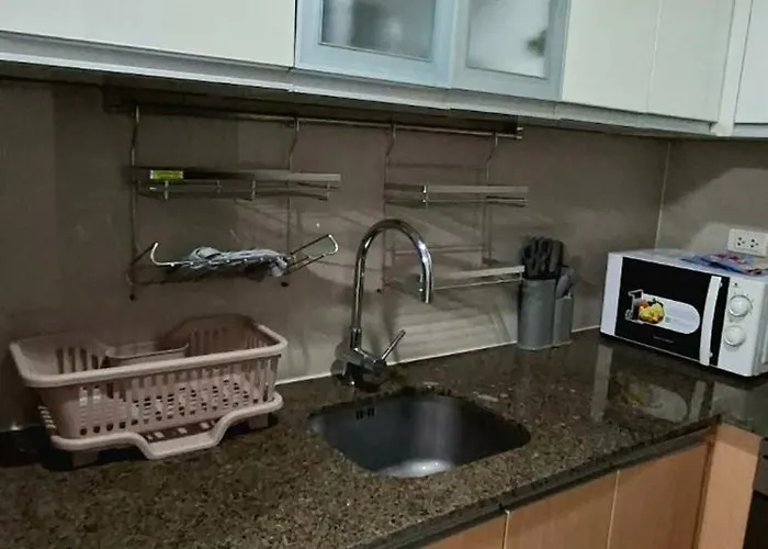 Apartahotel Cozy Modern 2 Bedroom 81 Newport Boulevard Manila